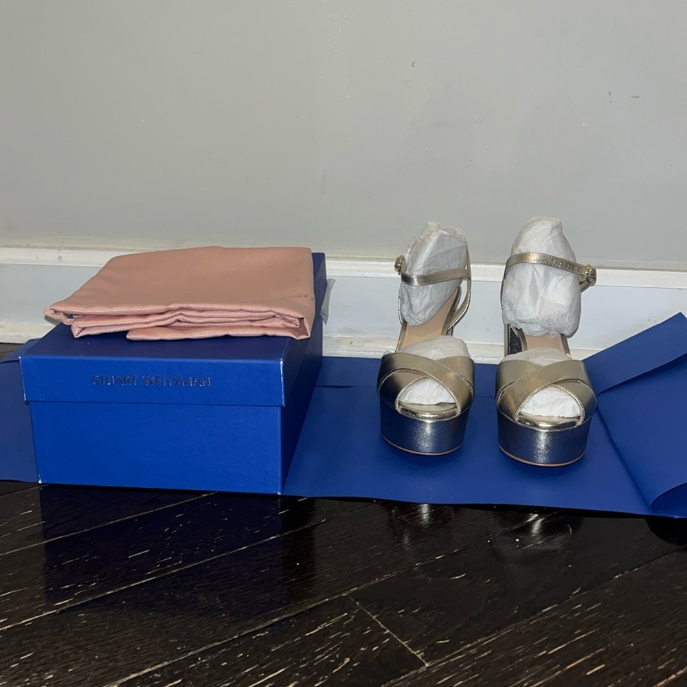 NWT Stuart Weitzman Ivona Platforms